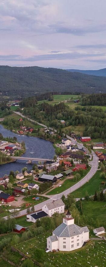 Tolga sentrum. Dronefoto av Thorbjørn Liell / Ingrafo AS